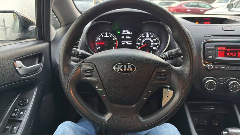 2017 Kia Forte5 LX