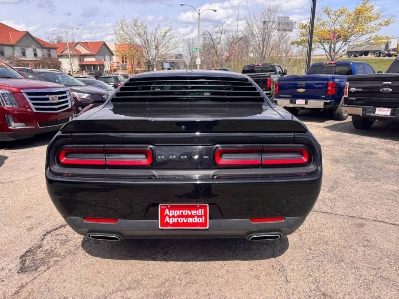 2015 Dodge Challenger SXT