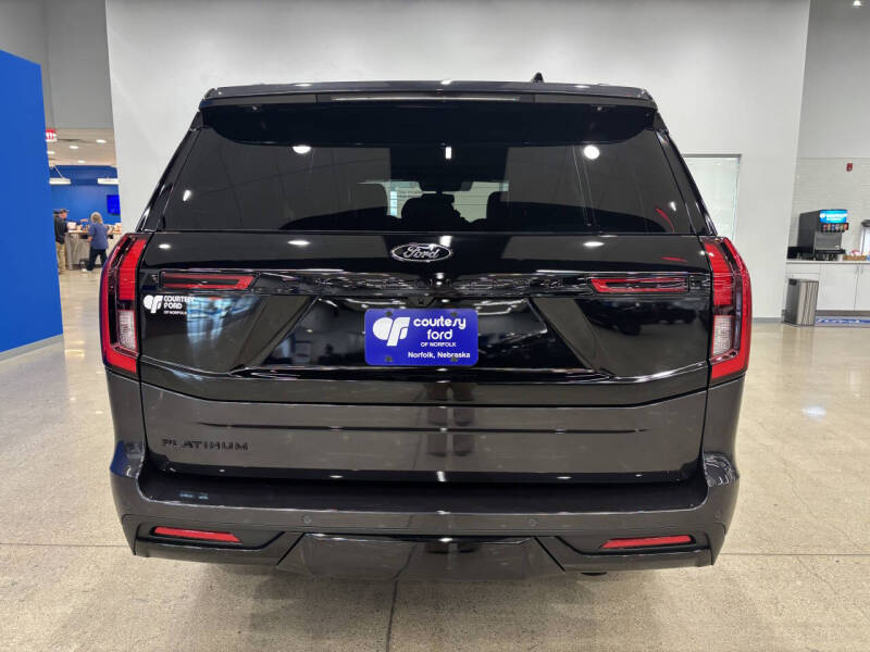 2025 Ford Expedition Platinum