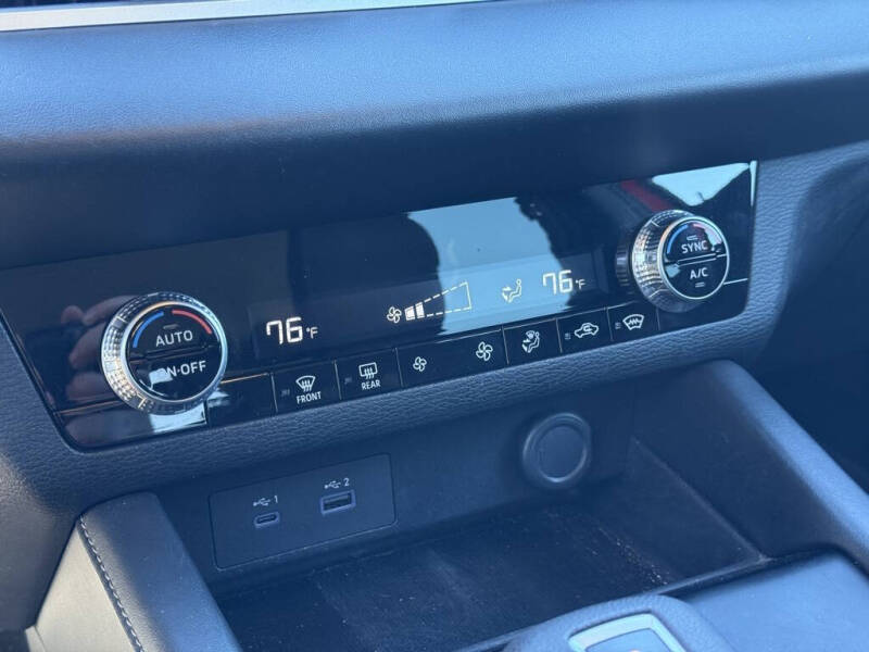 2022 Mitsubishi Outlander ES