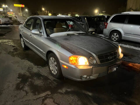 2004 Kia Optima for sale at Creekside Auto Sales in Pocatello ID