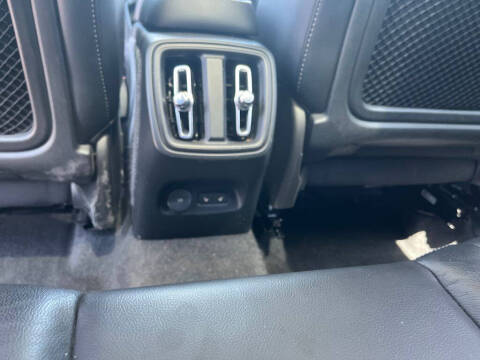 2023 Volvo XC40 B5 Plus Bright Theme