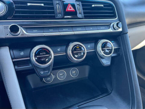 2023 Genesis G70