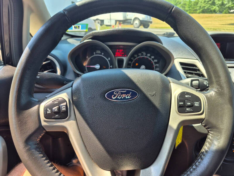 2013 Ford Fiesta SE