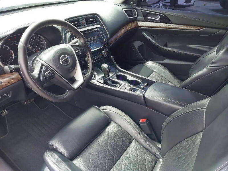 2017 Nissan Maxima Platinum
