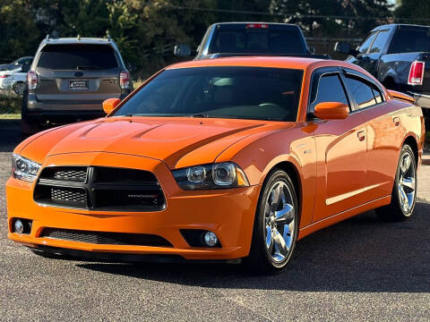 2014 Dodge Charger for sale at North Imports LLC in Burnsville MN