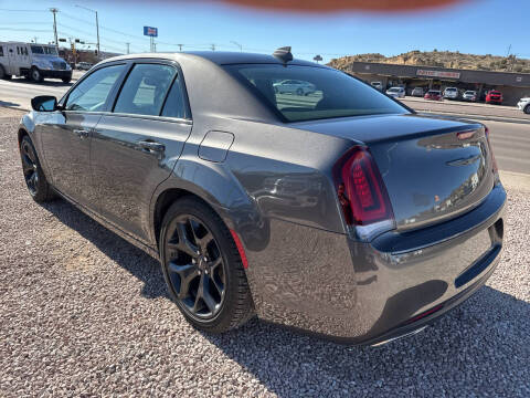 2023 Chrysler 300 Touring