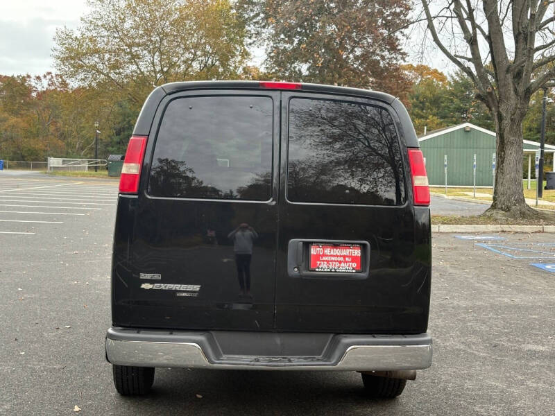 2011 Chevrolet Express LT 3500