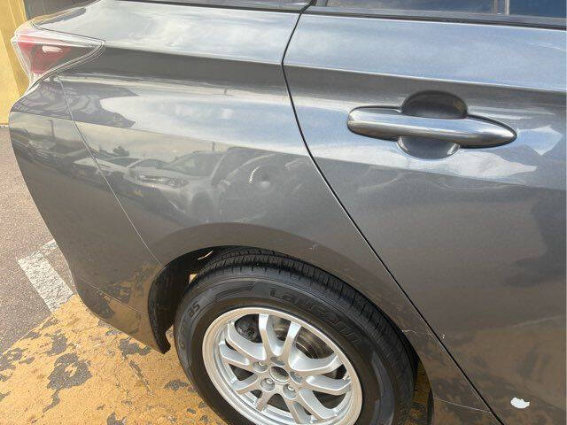 2016 Toyota Prius Two