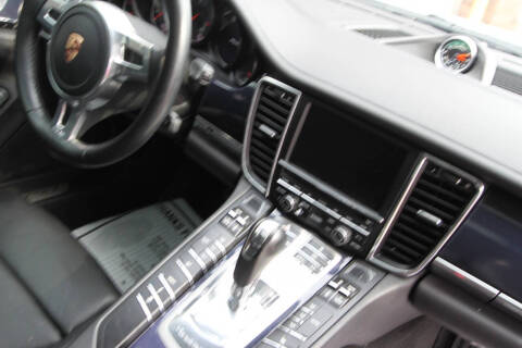 2013 Porsche Panamera 4