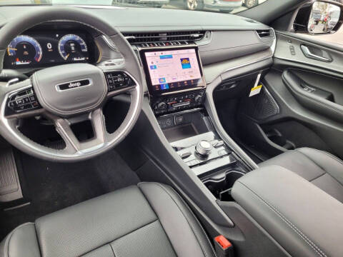 2025 Jeep Grand Cherokee Overland