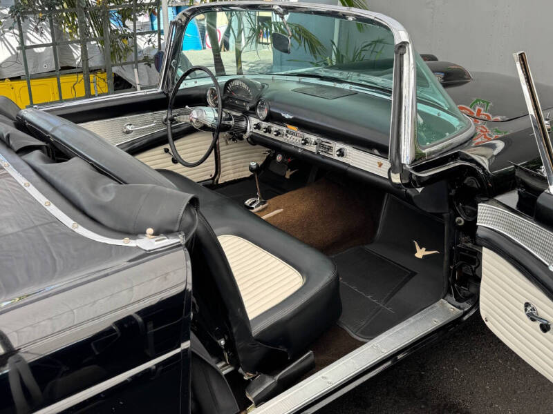 1955 Ford Thunderbird