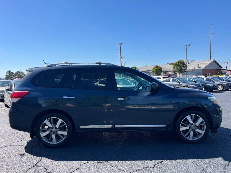 2016 Nissan Pathfinder SV