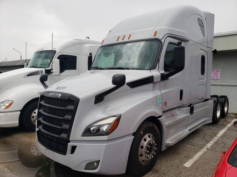 2020 Freightliner Cascadia Evolution Sleeper