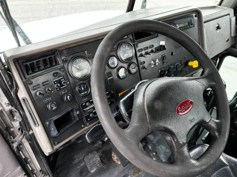 2010 Peterbilt 340