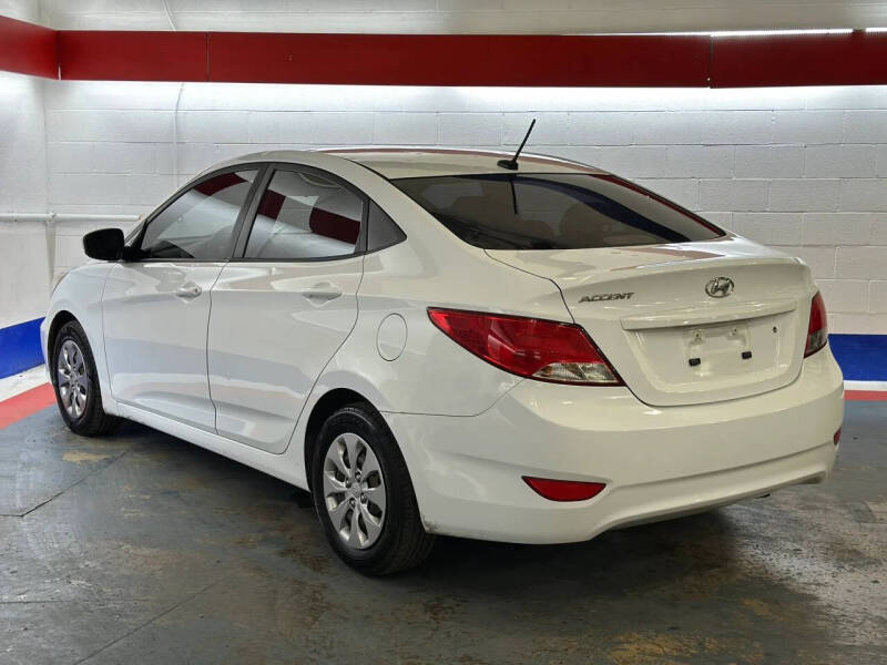 2016 Hyundai Accent SE