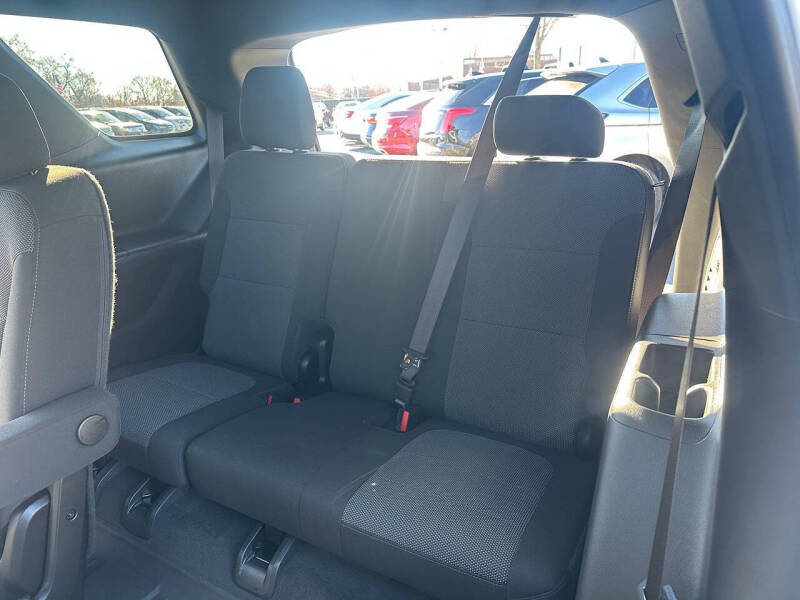 2022 Chevrolet Traverse LT Cloth