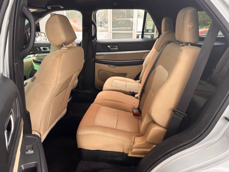 2016 Ford Explorer