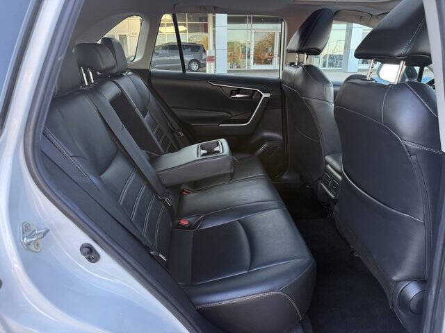 2020 Toyota RAV4 XLE Premium