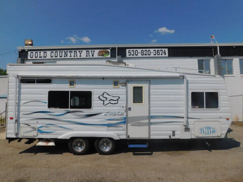 2005 Weekend Warrior SUPER LITE FS2300 for sale at Gold Country RV in Auburn CA