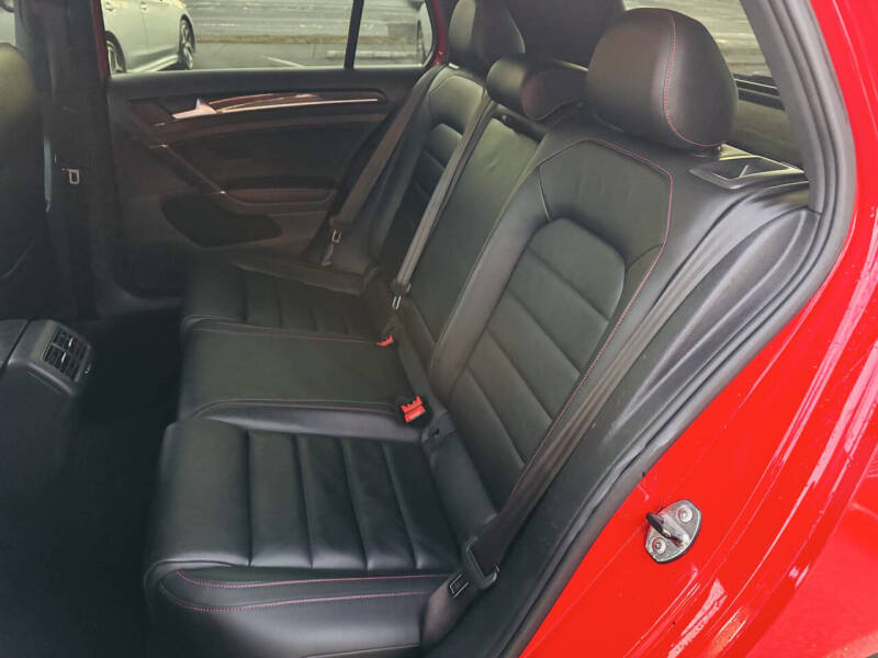 2016 Volkswagen Golf GTI Autobahn