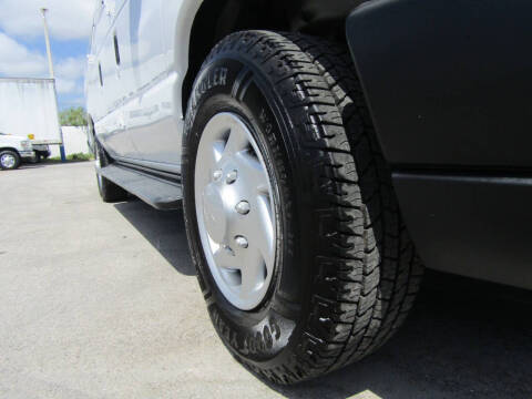 2012 Ford E-Series E-350 SD XL