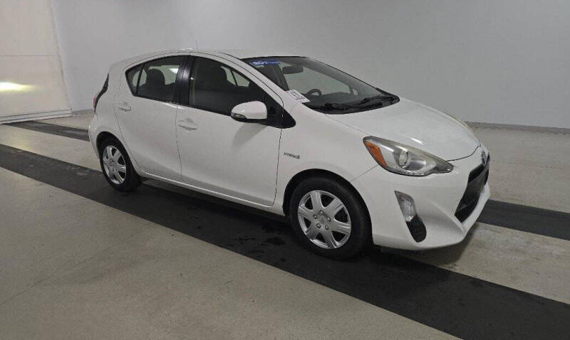 2016 Toyota Prius c Two