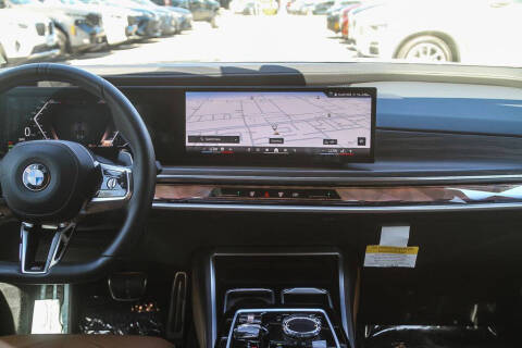 2023 BMW 7 Series 740i