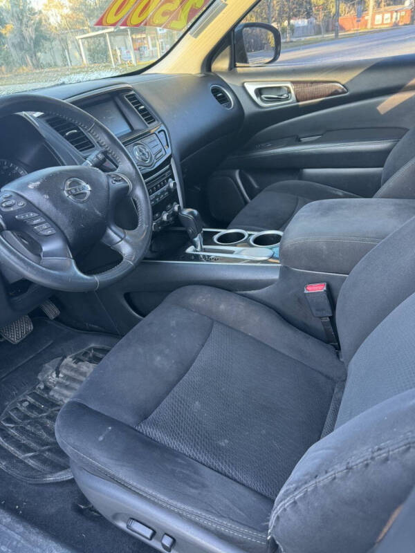 2016 Nissan Pathfinder SV