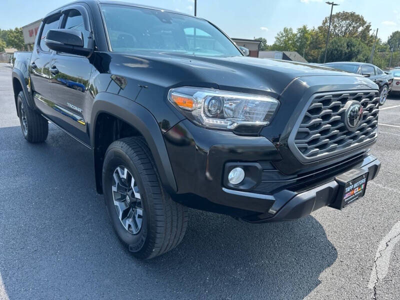 2023 Toyota Tacoma SR's photo