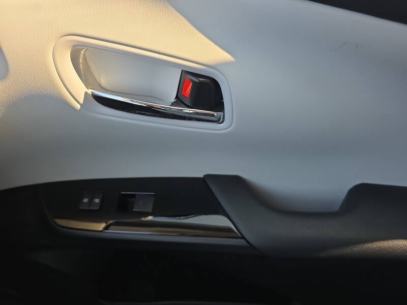 2019 Toyota Prius LE AWD-e