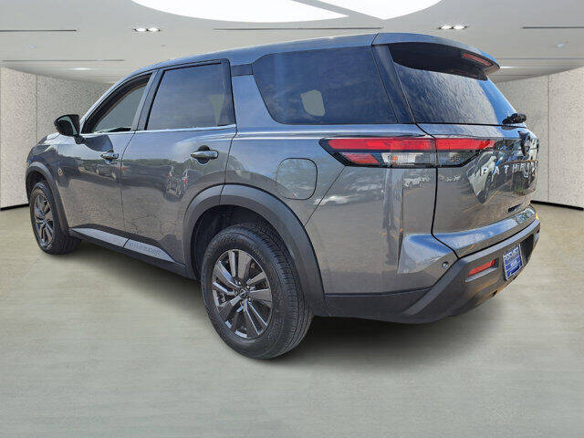 2022 Nissan Pathfinder S