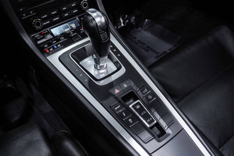 2017 Porsche 911 Carrera