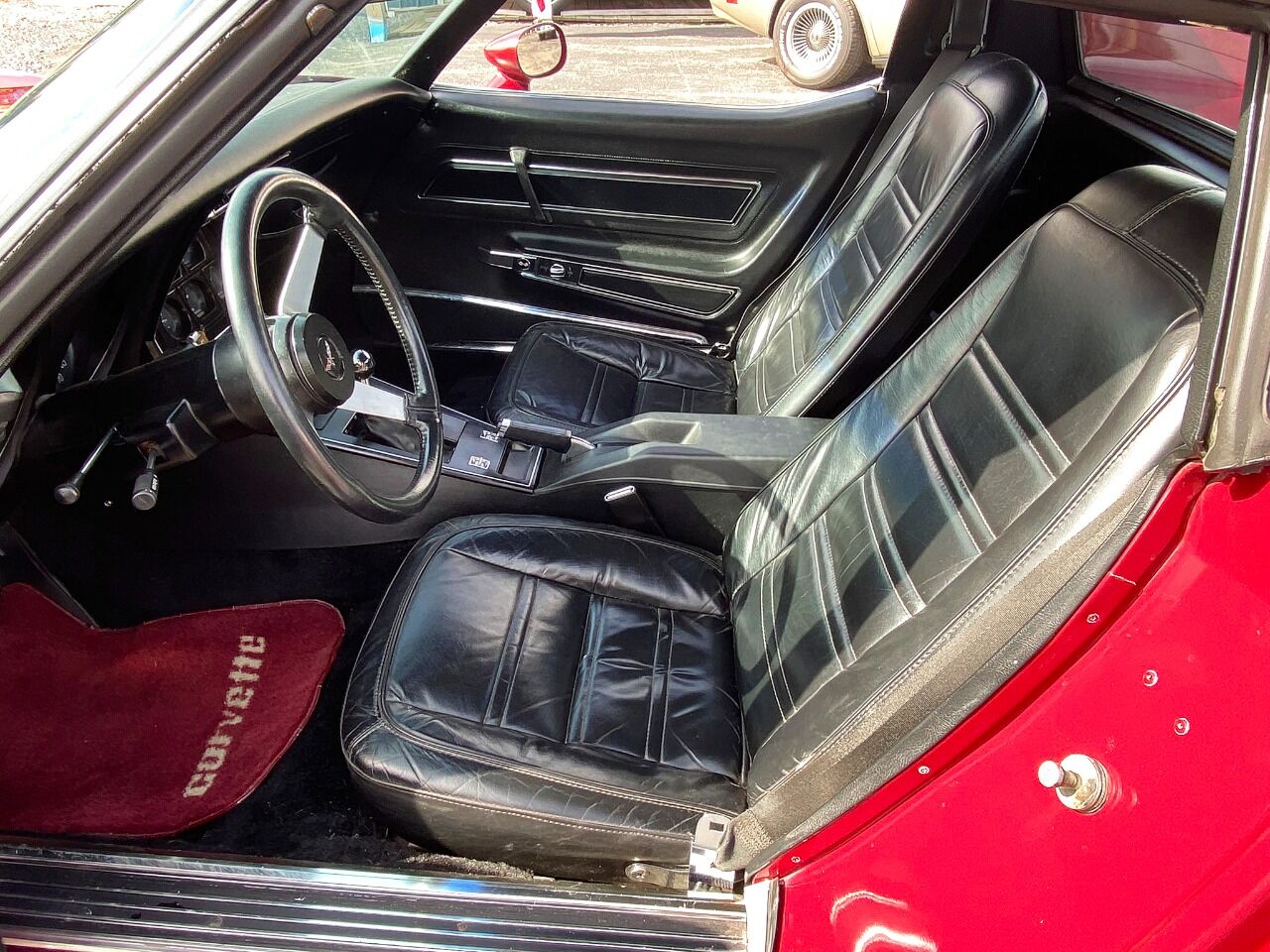 1977 Chevrolet Corvette 16