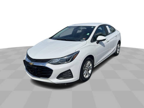 2019 Chevrolet Cruze for sale at Strosnider Chevrolet in Hopewell VA