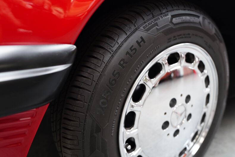 1986 Mercedes-Benz 560-Class 560 SL