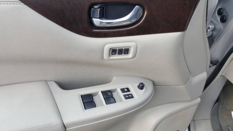 2012 Nissan Quest 3.5 LE