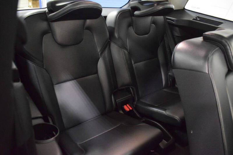 2018 Volvo XC90 T5 Momentum 7-Passenger