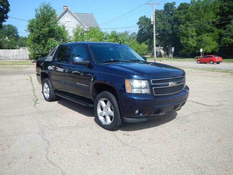 2008 Chevrolet Avalanche for sale at Perfection Auto Detailing & Wheels in Bloomington IL