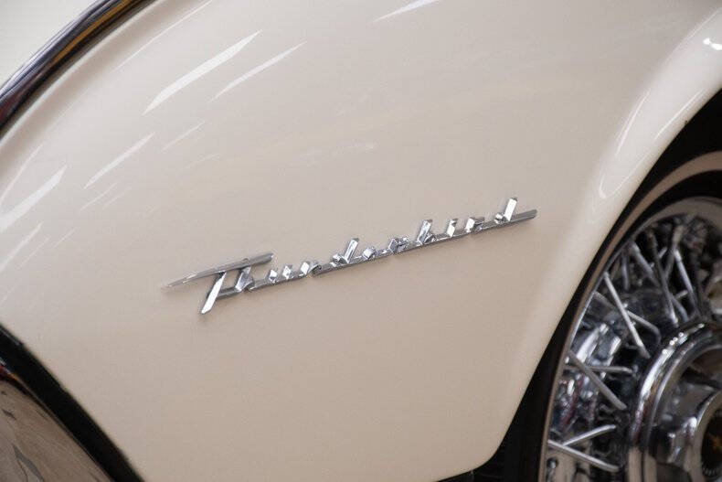 1962 Ford Thunderbird