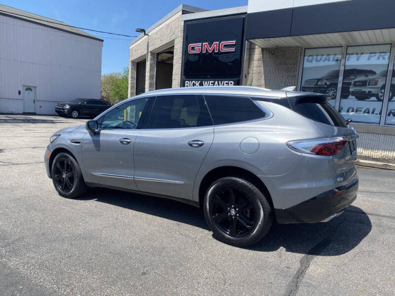 2024 Buick Enclave Essence