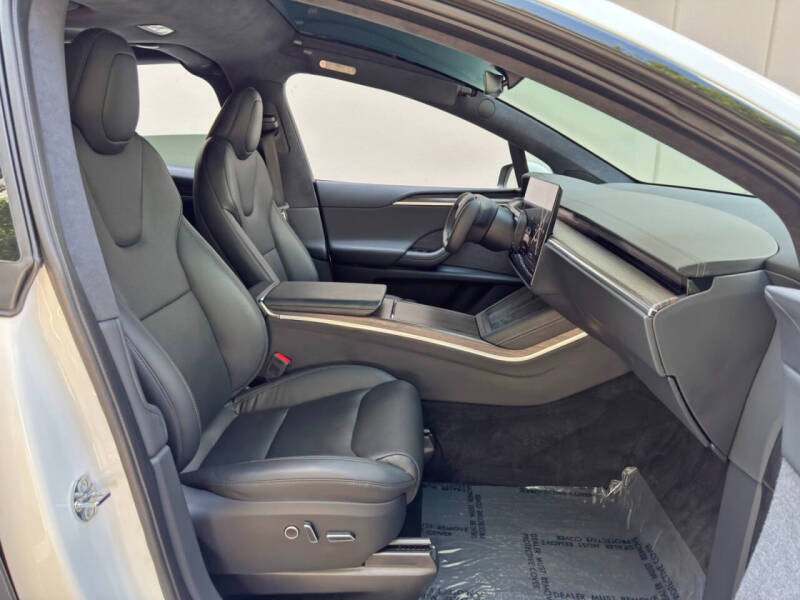 2023 Tesla Model X Standard Range