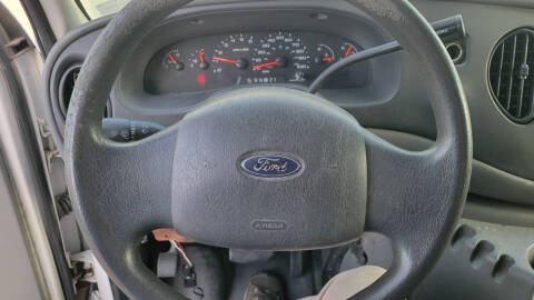 2004 Ford E-Series