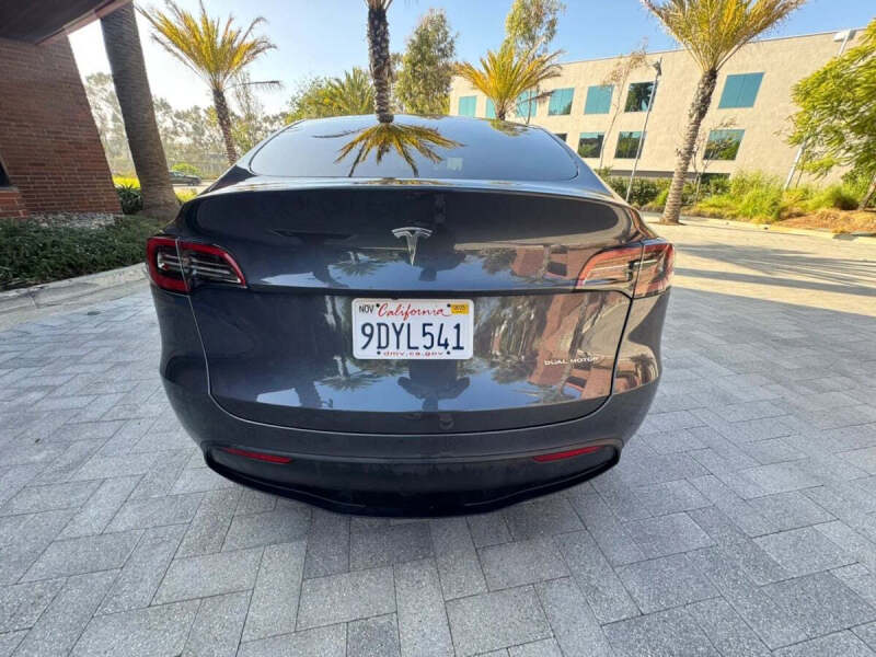 2024 Tesla Model Y Long Range