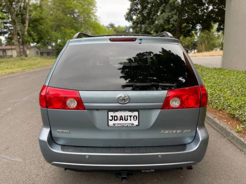 2006 Toyota Sienna