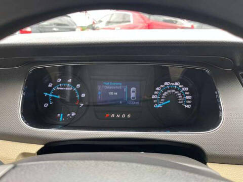 2016 Ford Taurus SE