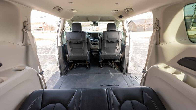 2024 Chrysler Pacifica Touring L