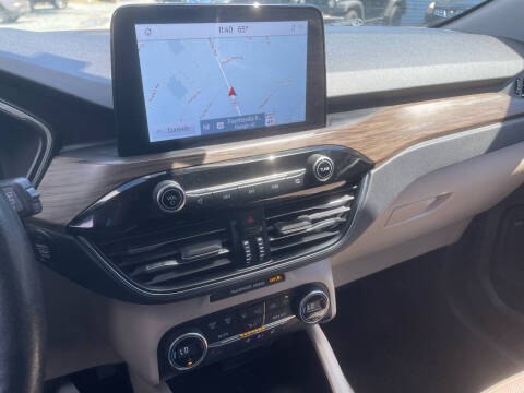 2020 Ford Escape Titanium