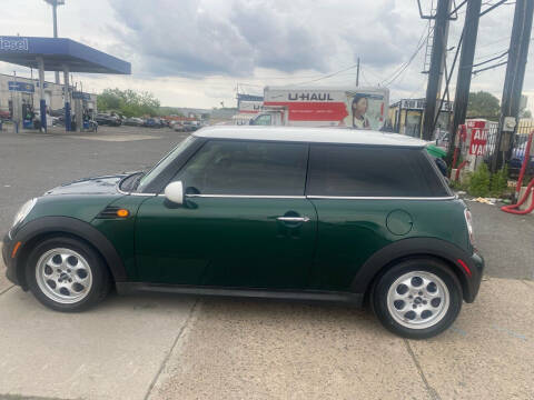 2013 MINI Hardtop for sale at Debo Bros Auto Sales in Philadelphia PA