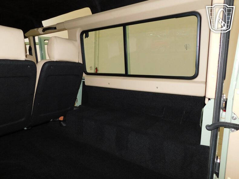 1987 Land Rover Defender